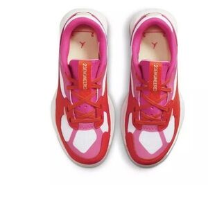 Nike Air Jordan 200E sneakers in Siren Red/Pink Prime Women's
Low-Cut Size 7.5